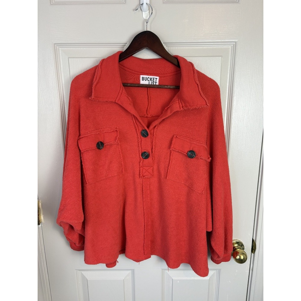 Bucket List Pullover Women Large Red Excellent Textured Batwing Raw Hem Shacket